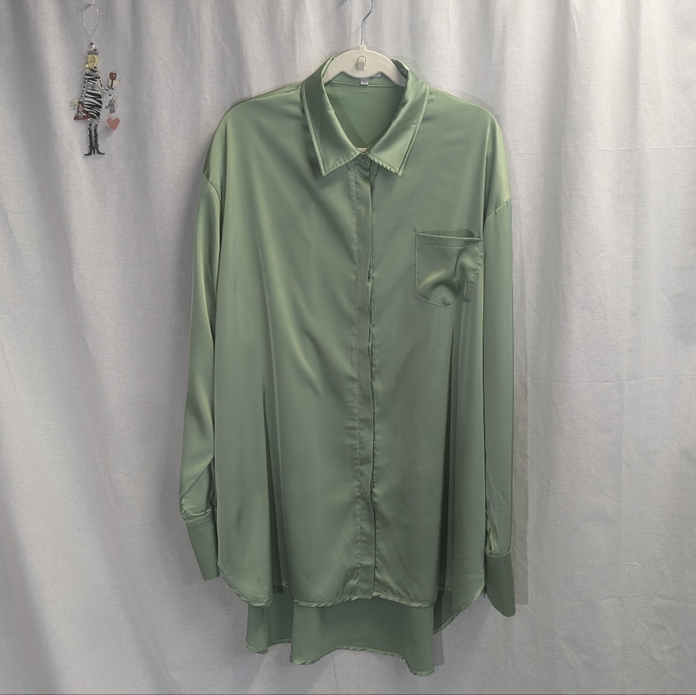 Fashion Nova 3XL Sage Satin Button Down